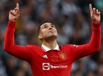 Casemiro scand&eacute; par les fans pour rester, mais Manchester United devrait quand m&ecirc;me le laisser partir, dit Gary Neville.