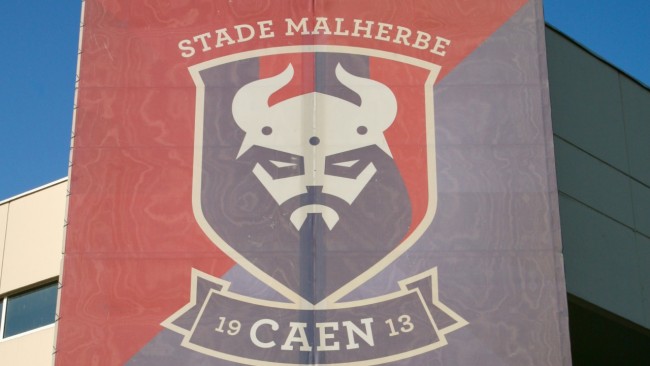 L'équipe de Kylian Mbappé, Caen, en difficulté en troisième division : l'ancien joueur d'Arsenal, Man City nommé nouvel entraîneur.