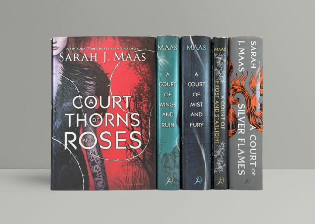 La plus grande librairie de romans d'amour pour adultes d'Europe ouvre ses portes juste à temps pour la Saint-Valentin.