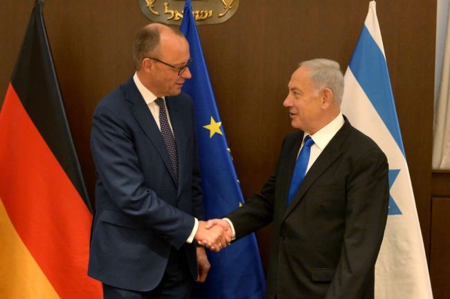 Friedrich Merz souhaite que Netanyahu se rende en Allemagne malgré le mandat d'arrêt de la CPI