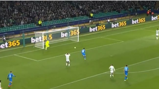 Regarde le but contre son camp de Carter-Vickers pour le Celtic qui devient viral.