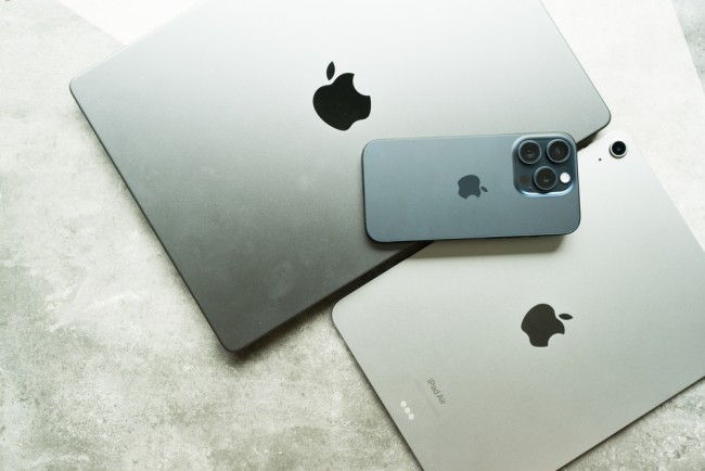 Apple jette apparemment l'éponge et demande à Google de concevoir un LLM Siri personnalisé.