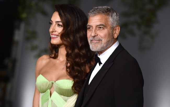George Clooney et sa famille obtiennent la nationalité française : Qu'est-ce que cela dit des États-Unis ?
