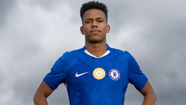 Le but de dernière minute d'Estêvão pour Chelsea fait perdre sa couronne à Liverpool.