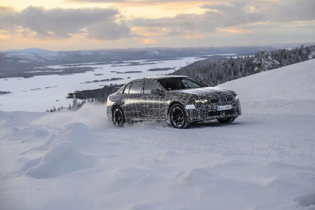 BMW s'apprête enfin à dévoiler la nouvelle i3 ce mois-ci.