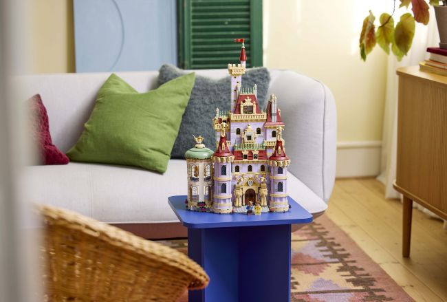 Lego et Disney s'associent à nouveau pour un ensemble de châteaux de La Belle et la Bête.