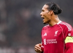 Virgil Van Dijk, capitaine de Liverpool, critique les propos "excessifs" de Rooney et l'exhorte à donner l'exemple.