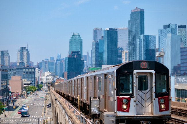 Le gouverneur du New Jersey justifie des billets de train à 100 dollars au départ de New York pendant la Coupe du monde : 