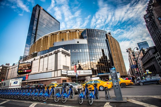 La fête des New York Knicks a été annulée en raison de la visite de Trump au match de la NBA