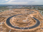 Le circuit de Formule 1 de Madrid ach&egrave;ve la pose du virage Monumental avec une pente de 24 %.