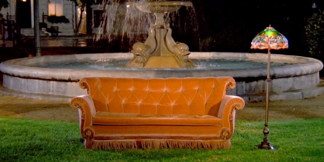 Le canapé emblématique de Friends Central Perk vient d'être vendu aux