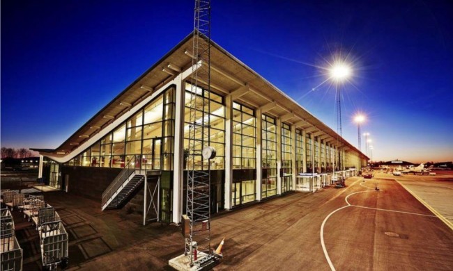 L'aéroport danois d'Aalborg ferme temporairement en raison d'une menace présumée liée aux drones.