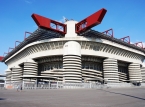 L'Inter et le Milan achètent le stade de San Siro pour 197 millions d'euros, il sera démoli et reconstruit.