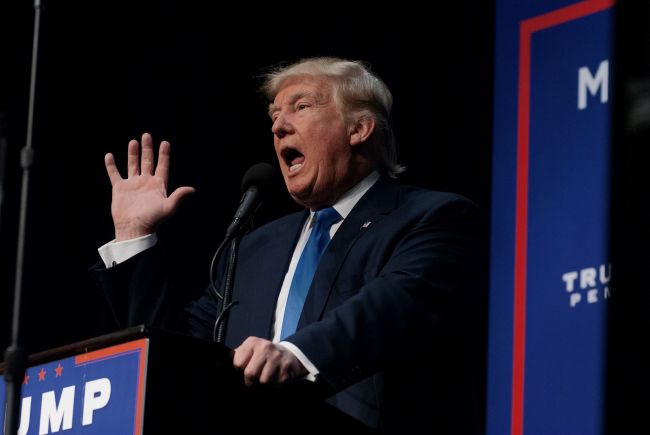 Trump met le coût des troupes sur la table lors des négociations commerciales avec l'Asie.