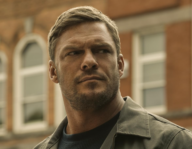 Alan Ritchson ne veut pas rejoindre l'univers DC en tant que bon garçon.