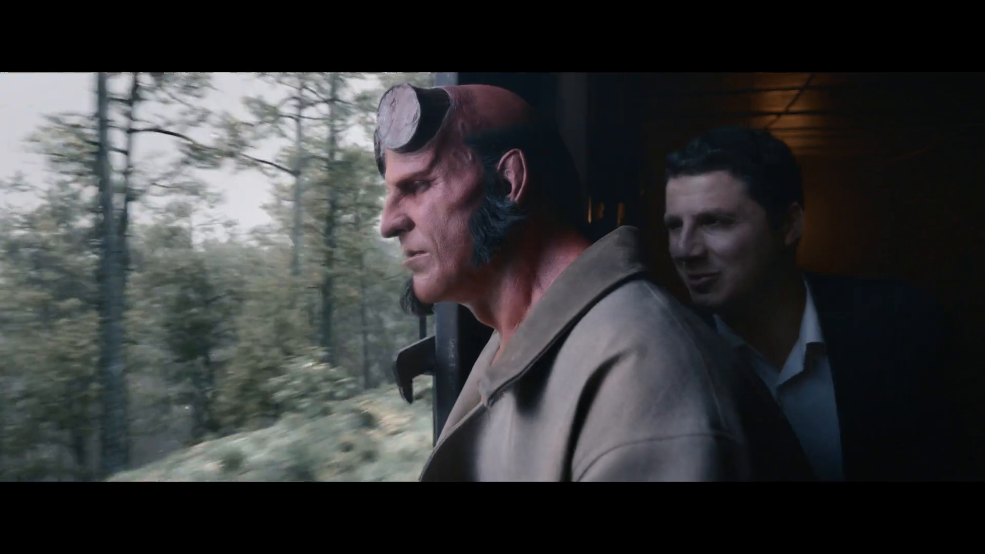 Hellboy combat des démons et des monstres dans la bande-annonce de The