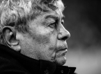 Mircea Lucescu, l'entra&icirc;neur principal de la Roumanie, meurt d'une urgence cardiaque.