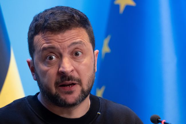 Des frappes aériennes russes tuent 17 personnes dans une prison ukrainienne