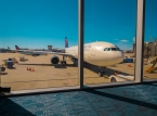 Des amendes pourraient &ecirc;tre inflig&eacute;es aux passagers qui s'emparent de leurs bagages et filment pendant les situations d'urgence &agrave; bord des avions