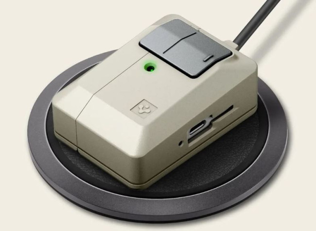 Spigen transforme les AirPods en souris Macintosh rétro