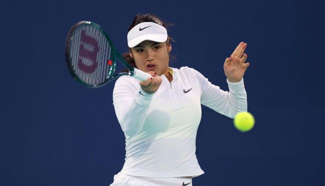 La joueuse britannique Emma Raducanu subit sa deuxième défaite au premier tour en 2025.