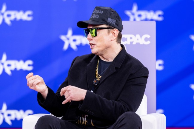 Musk devient le premier homme au monde à posséder 600 milliards de dollars.