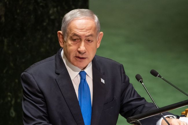 Netanyahu soutient le plan de Trump visant à relocaliser les Palestiniens de Gaza.