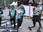 P&eacute;kin organise le premier semi-marathon avec des robots humano&iuml;des qui courent avec les humains