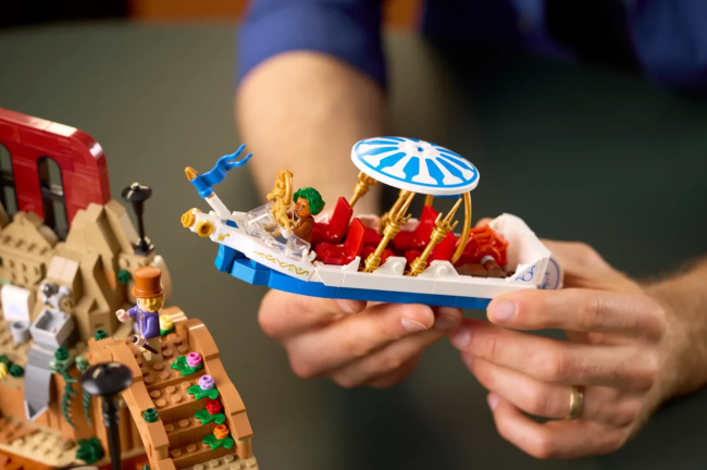 Lego dévoile la chocolaterie de Willy Wonka