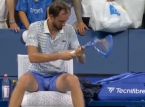 US Open turns into a circus during Medvedev-Bonzi game in bizarre incident caused by photgrapher