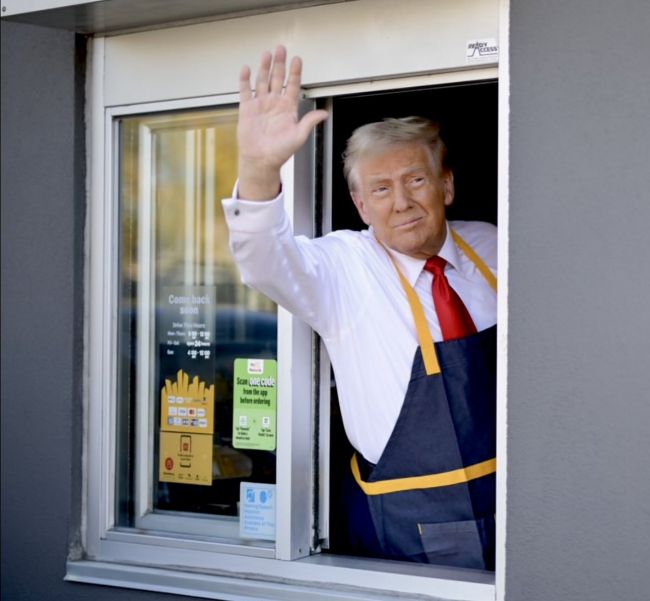 Donald Trump fait un quart de travail chez McDonald's