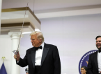 Trump s'attire des critiques pour sa comparaison avec Napoléon au milieu des affrontements judiciaires.