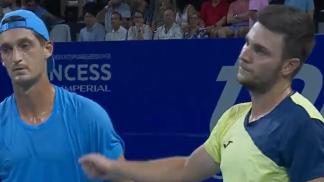 Situation extrêmement tendue à l'open du Mexique : Terence Atmane perd un match à cause d'une pénalité de temps.