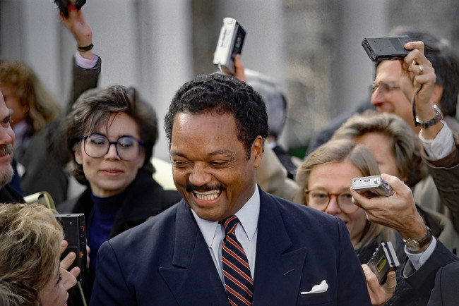 Jesse Jackson, icône des droits civiques et deux fois candidat à la présidence, meurt à 84 ans.