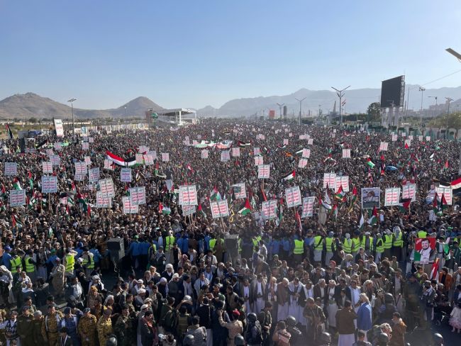 Israël intercepte un missile tiré depuis le Yémen dans un contexte de tensions régionales.