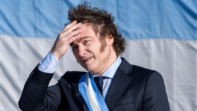 L'indice boursier argentin chute au milieu de l'approbation controversée de la crypto-monnaie par Milei.