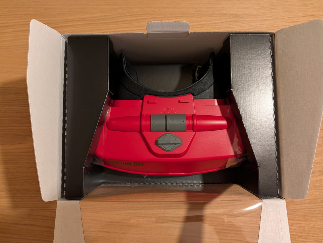 Unboxing et comparaison : Voici à quoi ressemble Virtual Boy pour Switch.