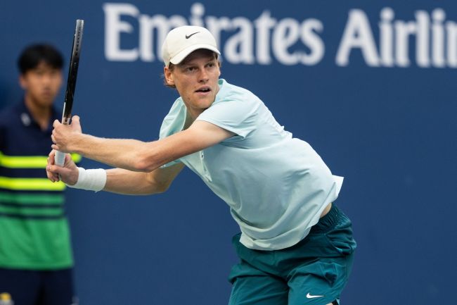 Jannik Sinner prêt à perdre quelques matchs si cela signifie être "moins prévisible"