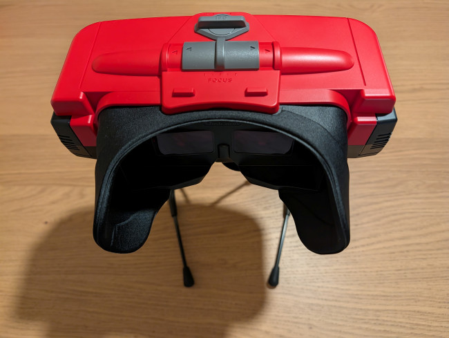 Unboxing et comparaison : Voici à quoi ressemble Virtual Boy pour Switch.