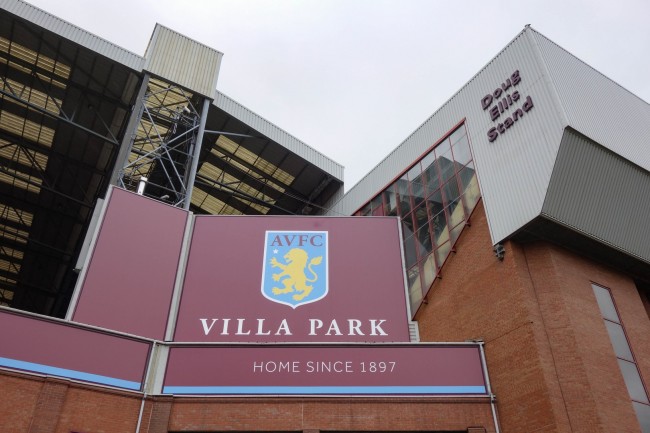 Keir Starmer pense que c'est "la mauvaise décision" de fermer le stade d'Aston Villa aux supporters israéliens.