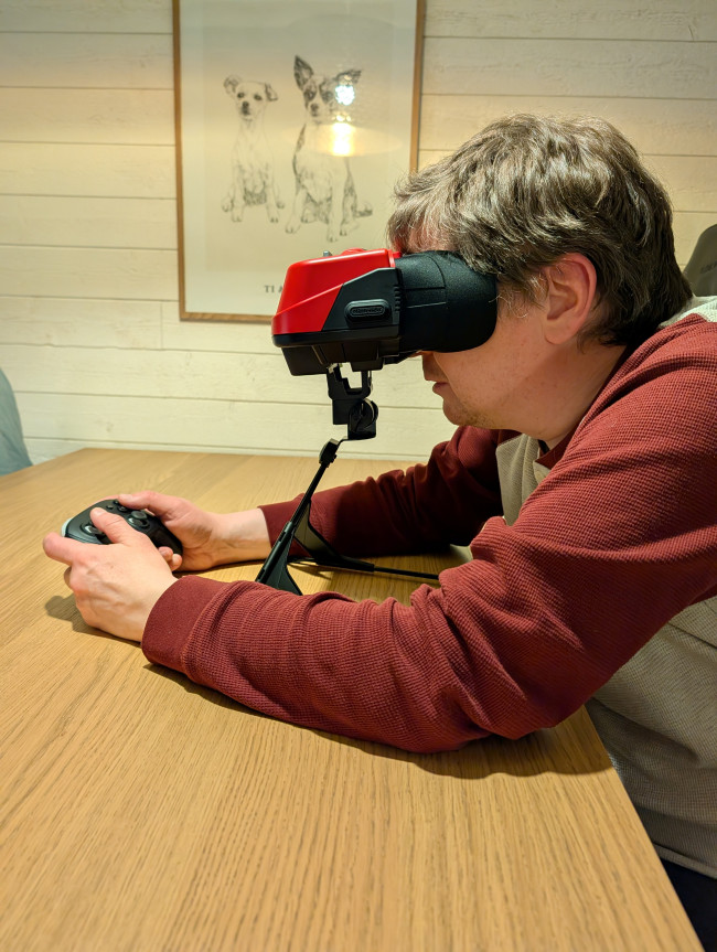 Unboxing et comparaison : Voici à quoi ressemble Virtual Boy pour Switch.