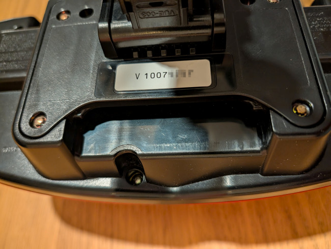 Unboxing et comparaison : Voici à quoi ressemble Virtual Boy pour Switch.