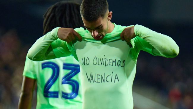 Ferran Torres réalise un triplé en 27 minutes pour Barcelone face à son ancien club : "N'oubliez pas Valence".