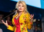 La s&oelig;ur de Dolly Parton calme les fans apr&egrave;s avoir demand&eacute; des pri&egrave;res pour la m&eacute;gastar de la country