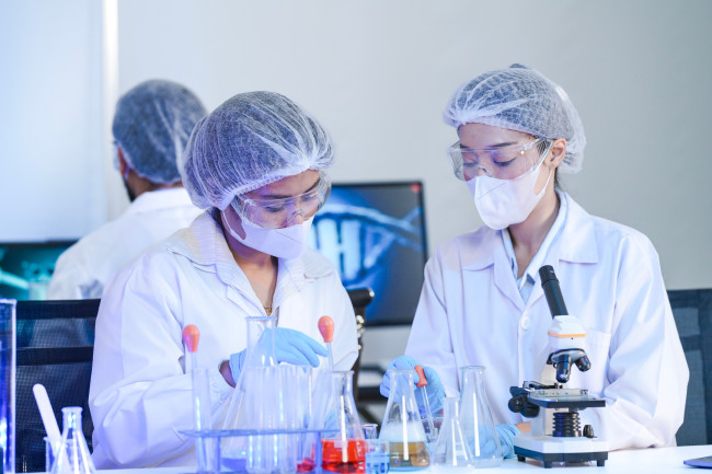 L'IA est utilisée pour développer un vaccin "fondamentalement nouveau" pour protéger contre les pandémies.
