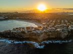L'homme qui a arr&ecirc;t&eacute; l'un des tireurs de Bondi Beach est accus&eacute; d'agression.