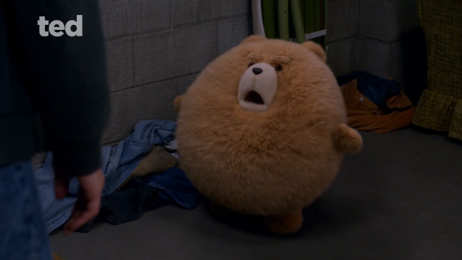 Ted joue à Donjons et Dragons dans la deuxième saison de la comédie.