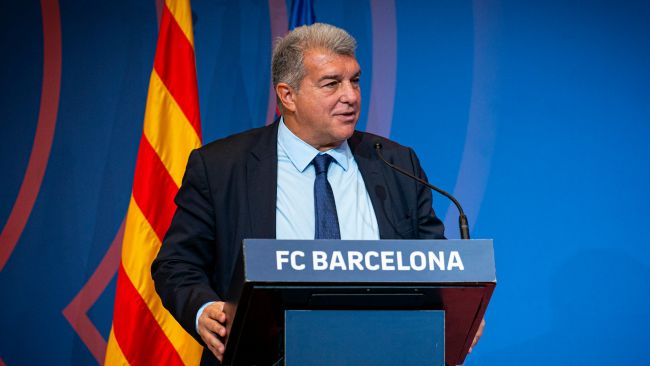 Joan Laporta, président sortant du FC Barcelone, dénoncé par un membre pour de multiples délits financiers.