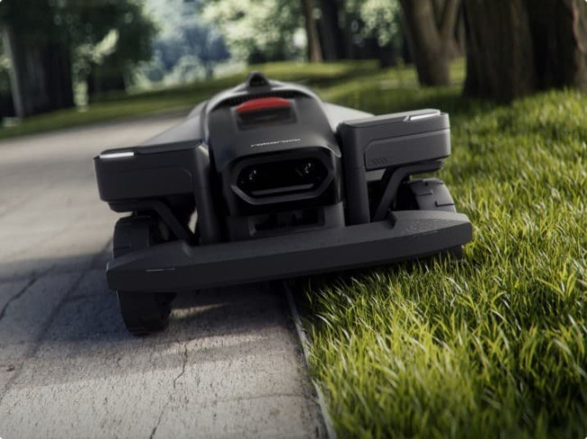 Roborock passe maintenant du salon à la pelouse