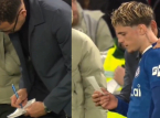 L'entra&icirc;neur de Chelsea Liam Rosenior moqu&eacute; pour avoir &eacute;crit une note tactique alors qu'il &eacute;tait men&eacute; 8-2 &agrave; la 82e minute.